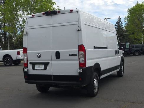 Used 2023 RAM ProMaster 2500 FWD image 8