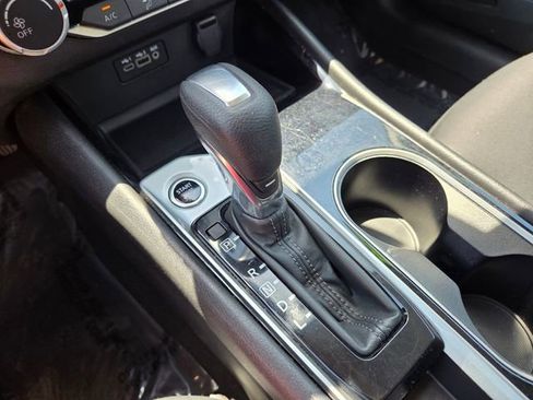 Used 2024 Nissan Altima 2.5 SV FWD image 26