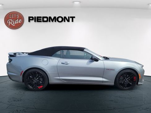 Used 2024 Chevrolet Camaro LT w/ Redline Edition RWD image 4