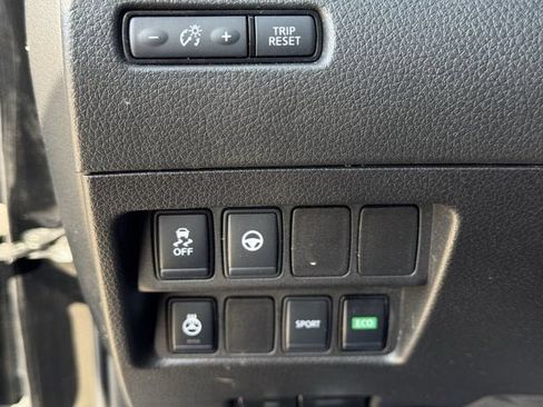 Used 2021 Nissan Rogue Sport SL w/ Premium Package FWD image 25