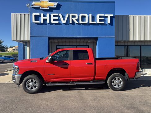 Used 2026 RAM 2500 Big Horn AWD/4WD image 1
