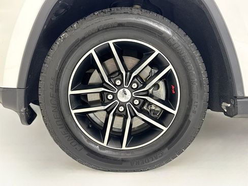 Used 2018 Jeep Grand Cherokee Trailhawk w/ Trailhawk Luxury Group image 28