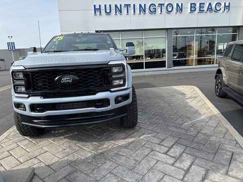 Used 2025 Ford F450 Lariat w/ FX4 Off-Road Package image 34