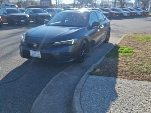 Used 2024 Honda Civic Sport Touring image 3