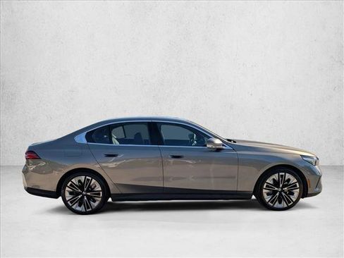 Certified 2026 BMW 540i xDrive AWD/4WD image 4