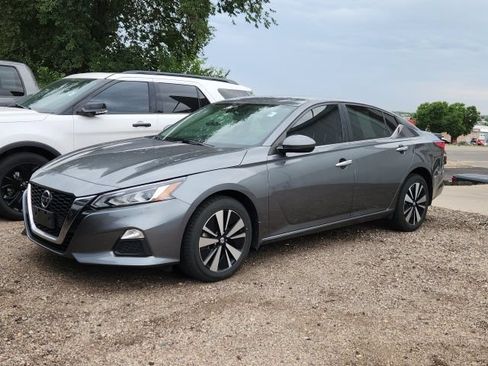 Used 2021 Nissan Altima 2.5 SV AWD/4WD image 1