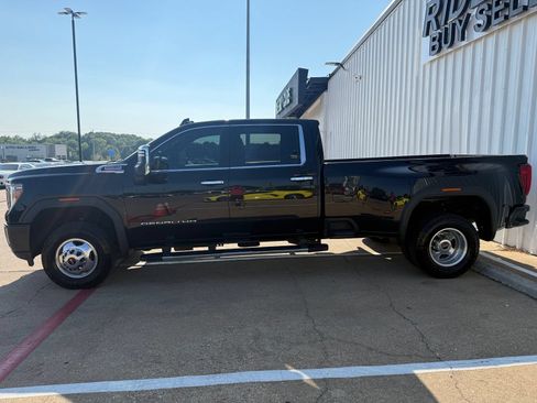 Used 2022 GMC Sierra 3500 Denali AWD/4WD image 3