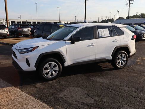 Used 2023 Toyota RAV4 LE FWD image 4