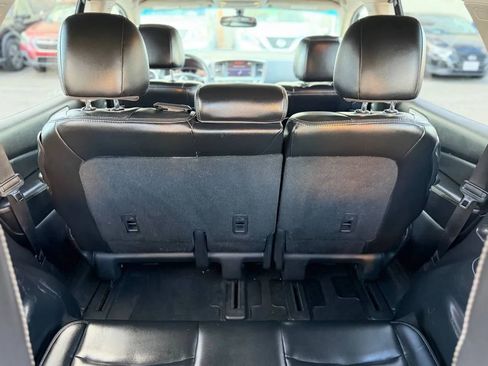 Used 2017 Nissan Pathfinder SL image 26