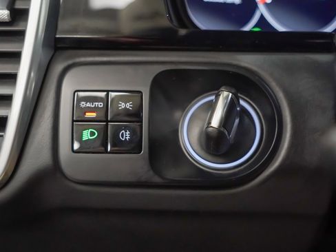 Certified 2019 Porsche Cayenne Turbo image 25