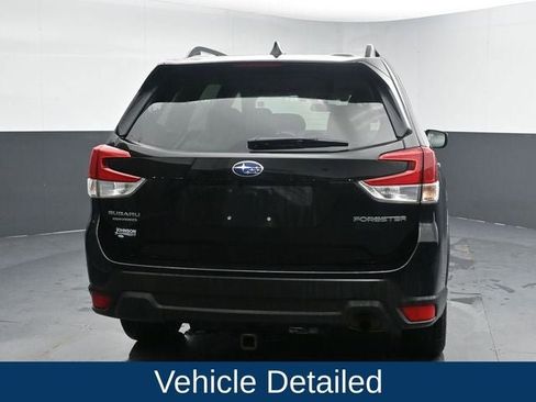 Used 2020 Subaru Forester Premium image 11
