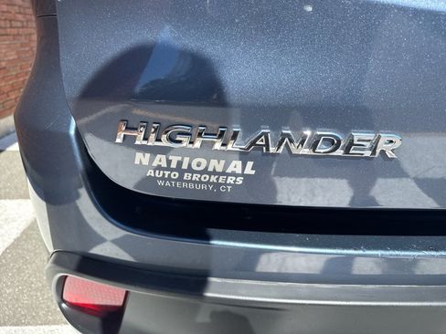 Used 2016 Toyota Highlander Plus AWD/4WD image 39
