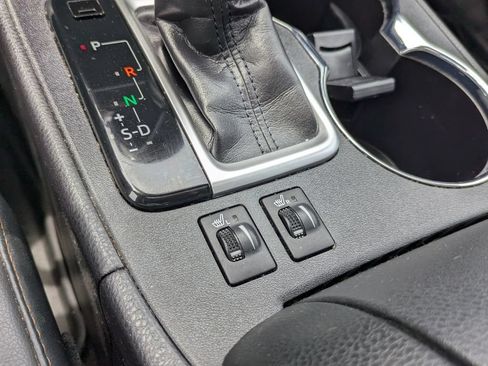 Used 2019 Toyota Highlander XLE FWD image 15