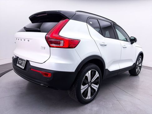 Used 2023 Volvo XC40 Recharge Plus AWD/4WD image 17