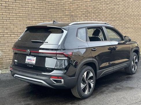 New 2026 Volkswagen Taos SE image 19