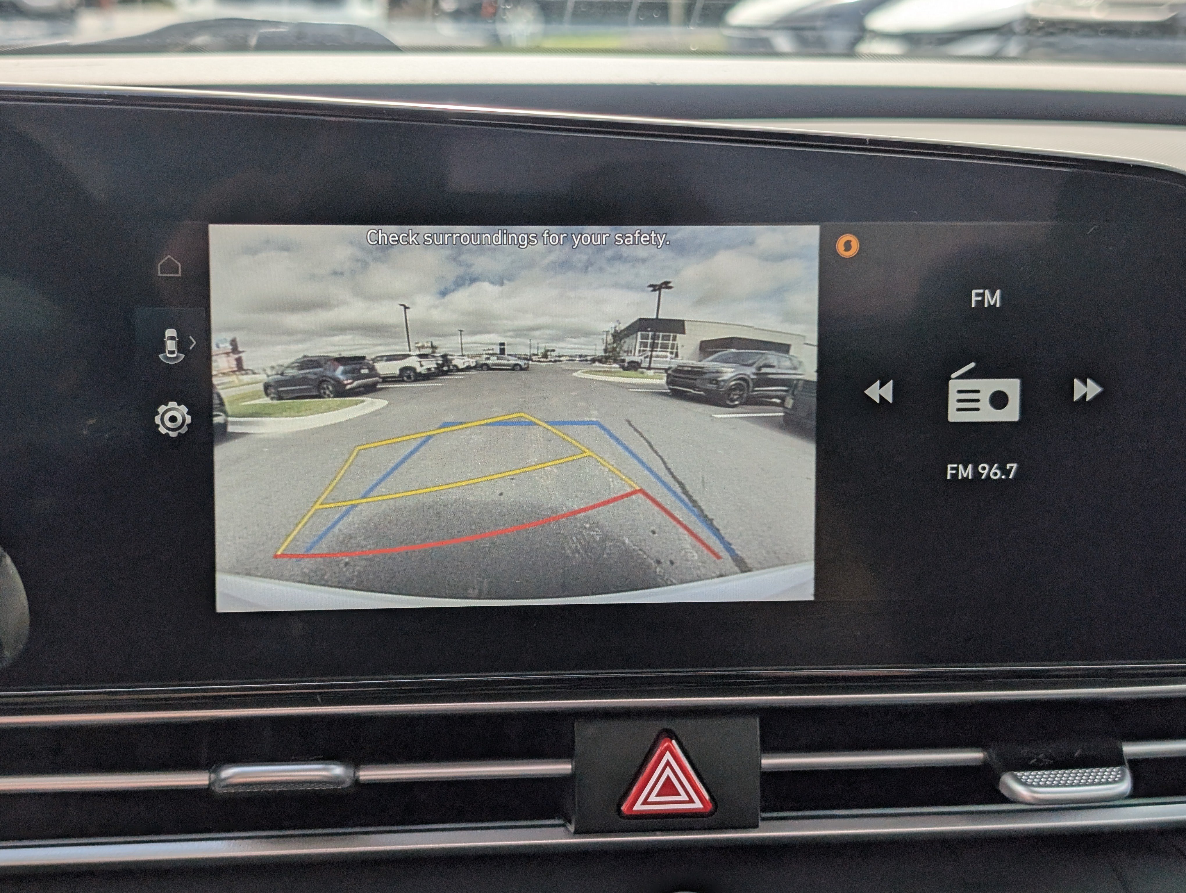Used 2025 Hyundai Elantra Limited FWD image 24