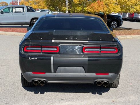 Used 2019 Dodge Challenger R/T Scat Pack w/ Stars & Stripes Edition image 10