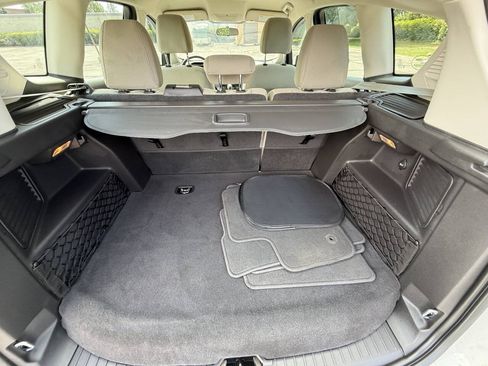 Used 2017 Ford C-MAX SE w/ Cargo Management Package FWD image 14