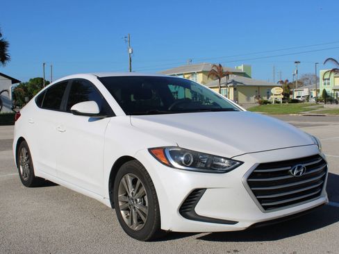 Used 2018 Hyundai Elantra SEL image 15