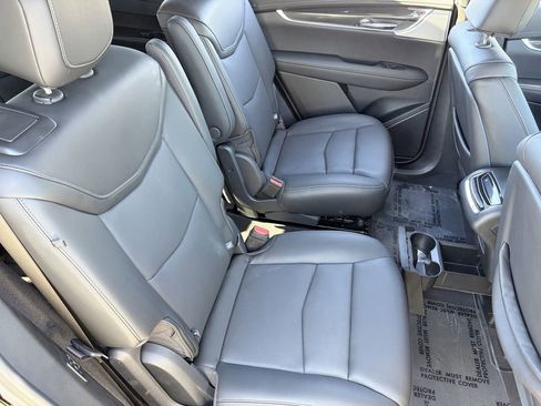 Certified 2025 Cadillac XT6 Sport w/ Technology Package image 14