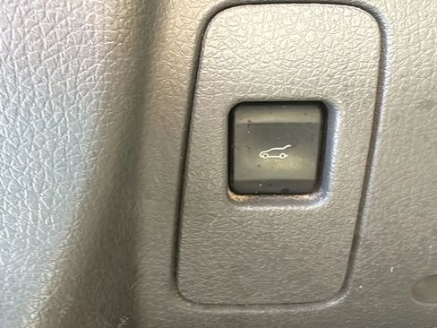 Used 2011 Ford Edge Limited w/ 302A Rapid Spec Order Code image 26