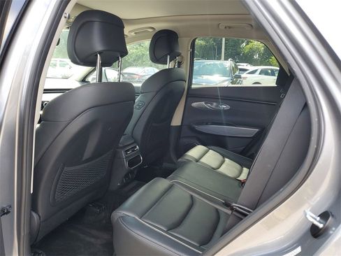 Used 2022 Genesis GV70 2.5T w/ Advanced Package image 13