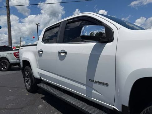 Used 2017 Chevrolet Colorado LT w/ Luxury Package, Chrome AWD/4WD image 4