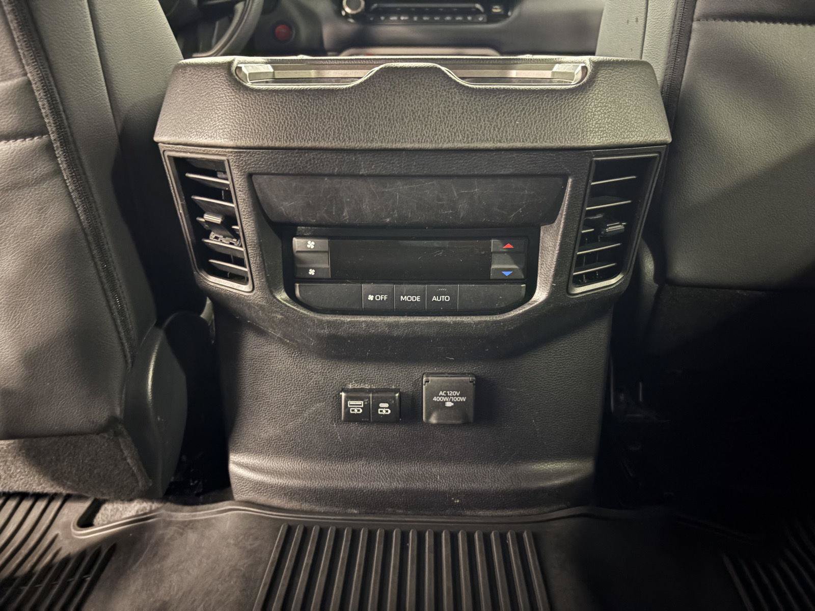 Used 2025 Toyota Sequoia 4WD image 44