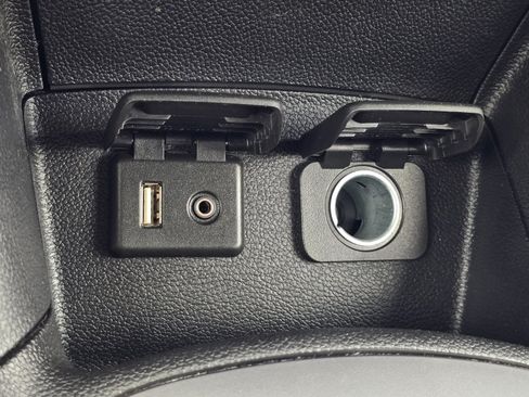 Used 2017 Chevrolet Cruze LT w/ Convenience Package FWD image 20