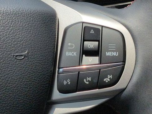 New 2026 Ford Explorer Active RWD image 28