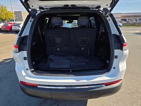 Used 2024 Jeep Grand Cherokee L Limited w/ Luxury Tech Group II image 14