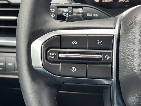 Used 2024 GMC Acadia Elevation image 34