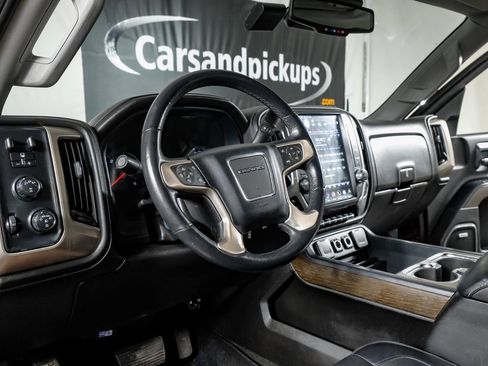 Used 2018 GMC Sierra 3500 Denali w/ Duramax Plus Package image 15