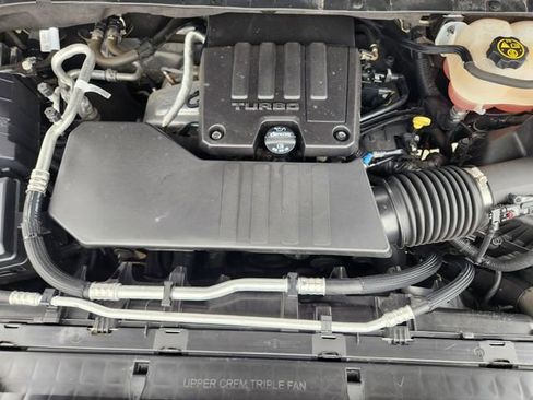 Certified 2023 Chevrolet Silverado 1500 LT AWD/4WD image 31