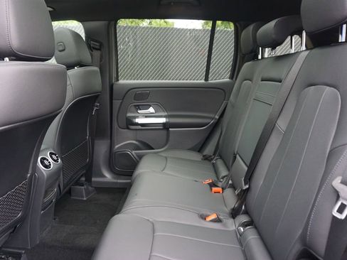 New 2025 Mercedes-Benz GLB 250 4MATIC image 13