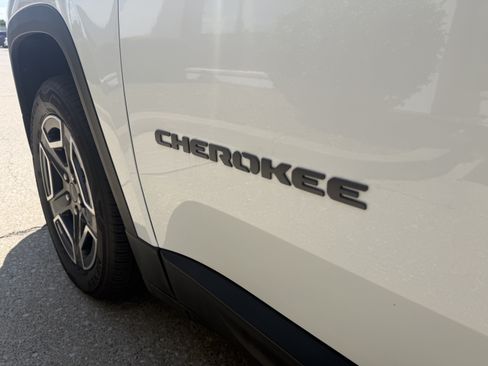 New 2026 Jeep Cherokee Laredo AWD/4WD image 16
