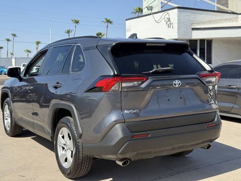 Used 2020 Toyota RAV4 XLE FWD image 6