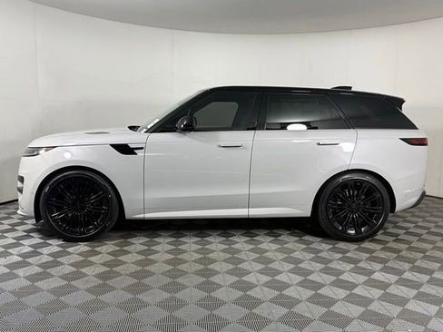 New 2026 Land Rover Range Rover Sport Dynamic SE AWD/4WD image 3