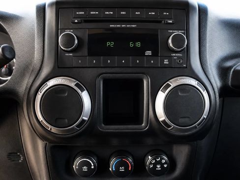 Used 2012 Jeep Wrangler Sport AWD/4WD image 14