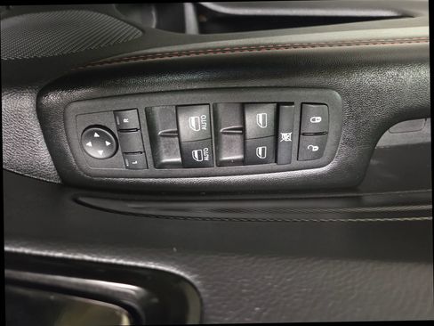 Used 2025 Dodge Durango GT AWD/4WD image 16