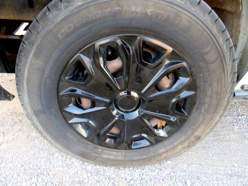 Used 2017 Ford Transit 350 XLT image 29