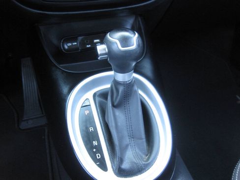 Used 2016 Kia Soul FWD image 33