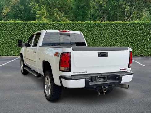 Used 2013 GMC Sierra 2500 Denali w/ Suspension Package, Off-Road image 4