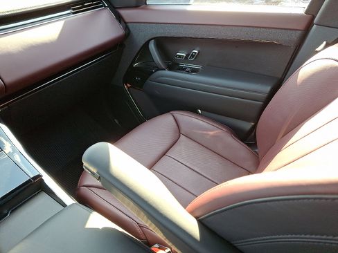 Used 2024 Land Rover Range Rover Sport Dynamic SE image 14