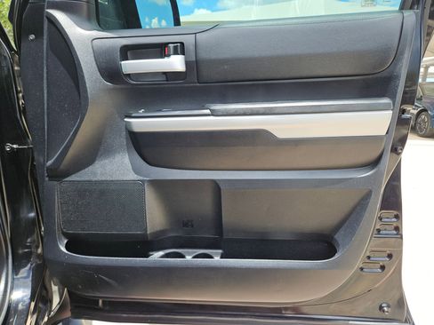 Used 2019 Toyota Tundra SR5 w/ SR5 Upgrade Package RWD image 30