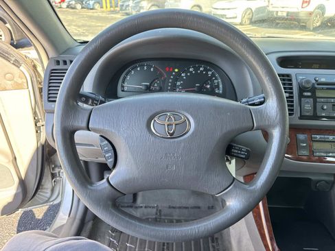 Used 2003 Toyota Camry LE image 26