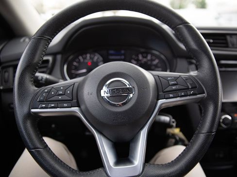 Used 2019 Nissan Rogue S w/ Special Edition Package image 10