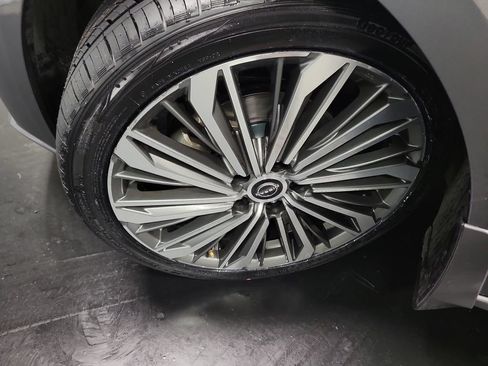 Used 2023 Nissan Altima 2.5 SL FWD image 14