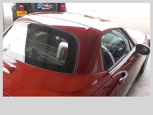 Used 2011 MAZDA MX-5 Miata Grand Touring w/ Premium Pkg image 2