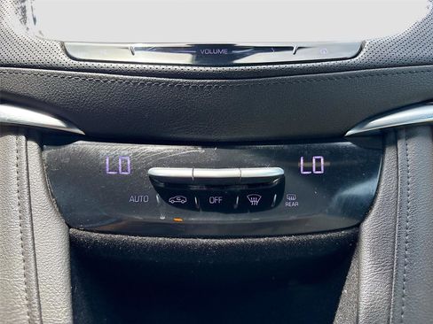 Used 2018 Cadillac XT5 Luxury w/ Driver Awareness Package image 16